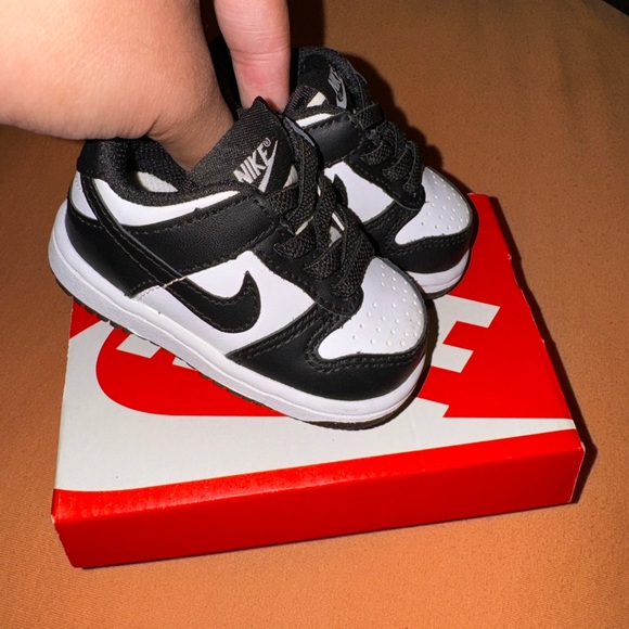 Panda dunks - Picture 3 of 3